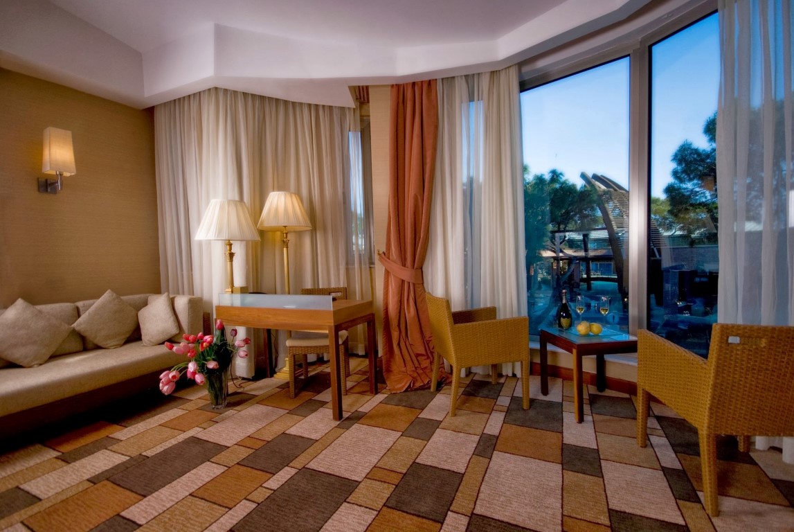 imagini hotel RIXOS SUNGATE